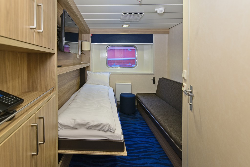 Hurtigruten MS Richard With Polar Outside upper deck 2 travellers twin.jpg